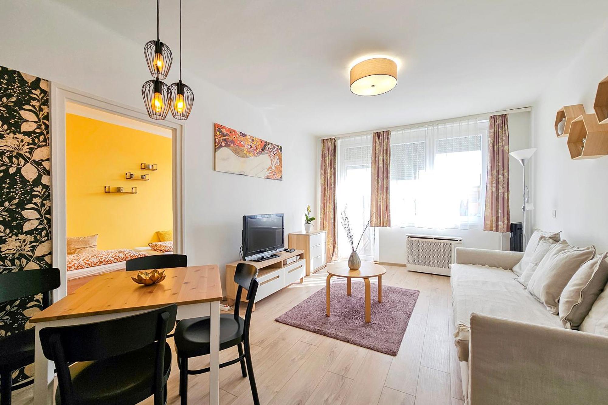 Market Apartman Sopron Esterno foto